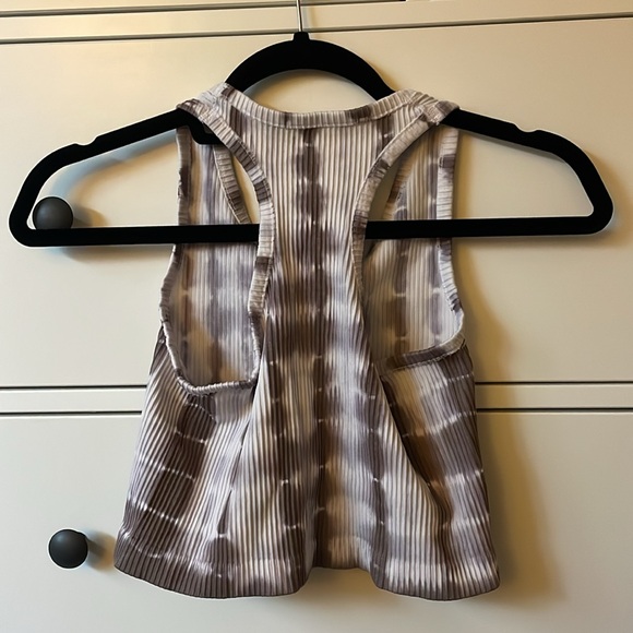 Mono b tank top - Picture 3 of 3